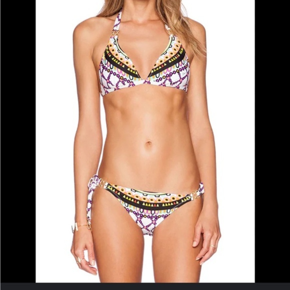 Kon Tiki Bikini Top in White
TRINA TURK small